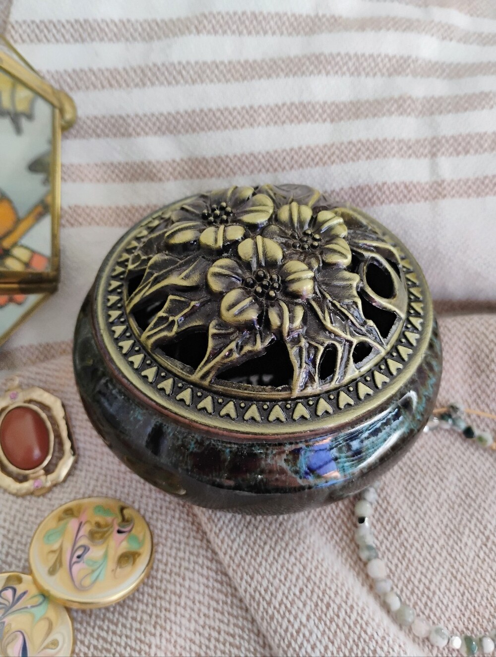Vintage, Jewelry Lidded Trinket Box, Floral
